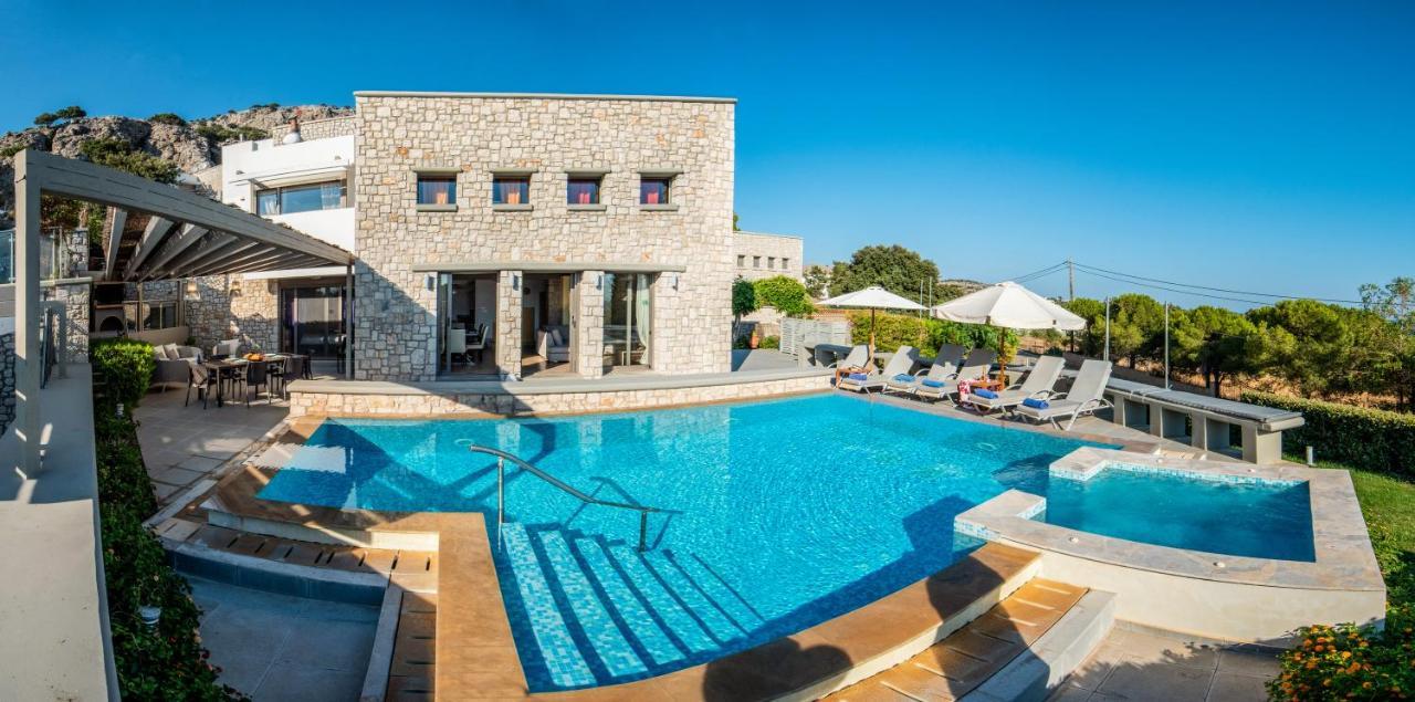 Villa Costamare - Enjoy Lazy Days On The Private Pool-Jacuzzi Pefki  Bagian luar foto