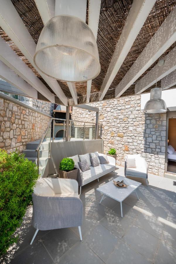 Villa Costamare - Enjoy Lazy Days On The Private Pool-Jacuzzi Pefki  Bagian luar foto