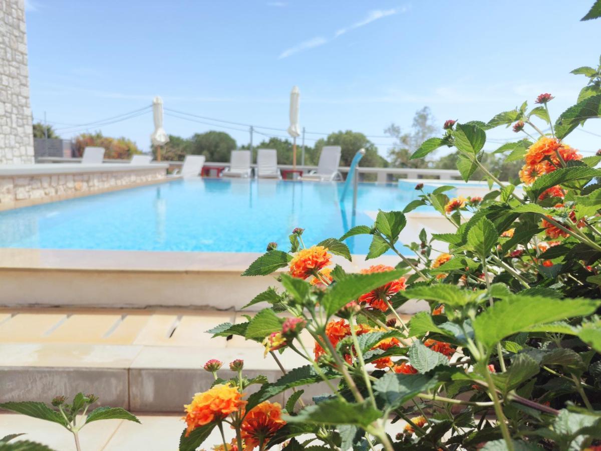 Villa Costamare - Enjoy Lazy Days On The Private Pool-Jacuzzi Pefki  Bagian luar foto