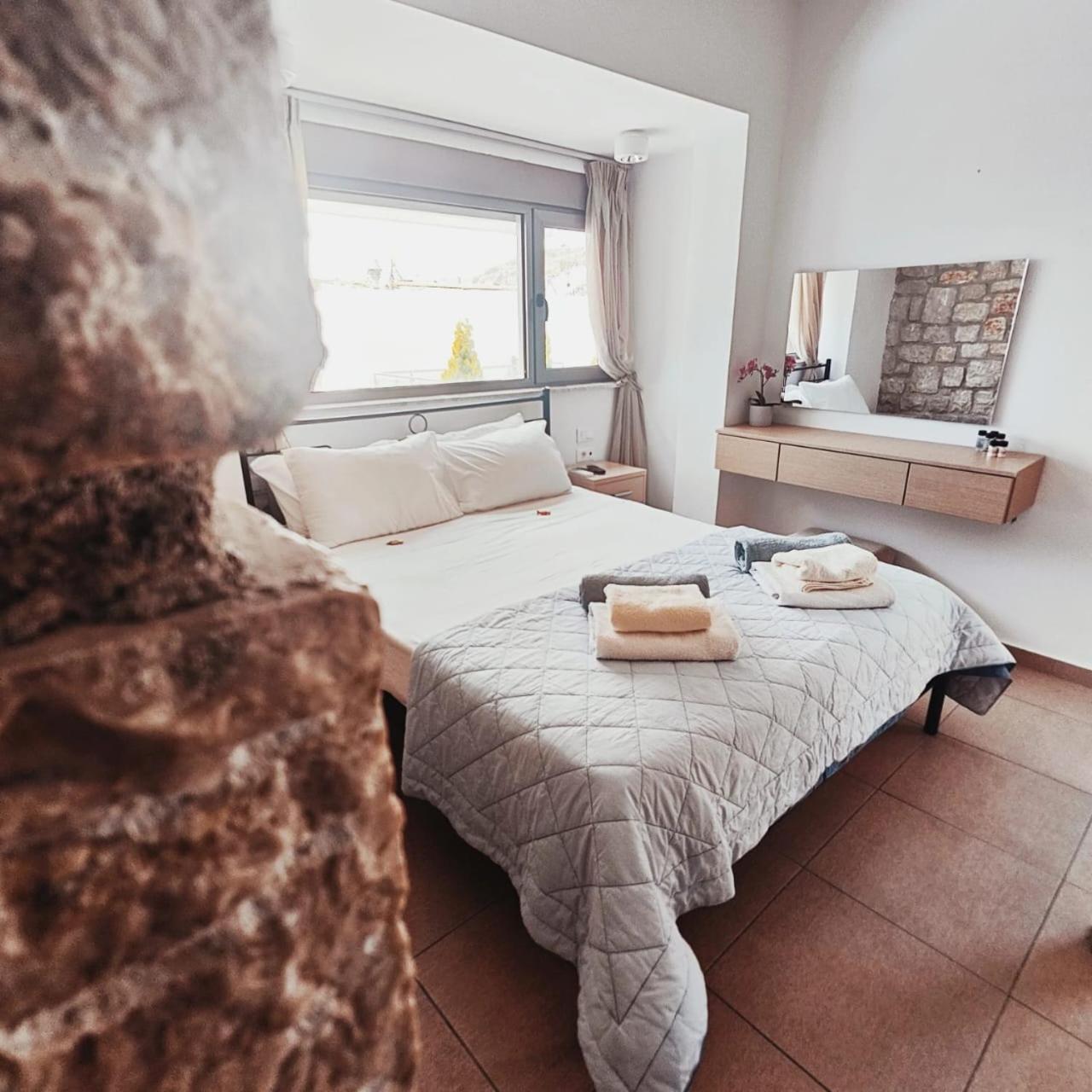 Villa Costamare - Enjoy Lazy Days On The Private Pool-Jacuzzi Pefki  Bagian luar foto