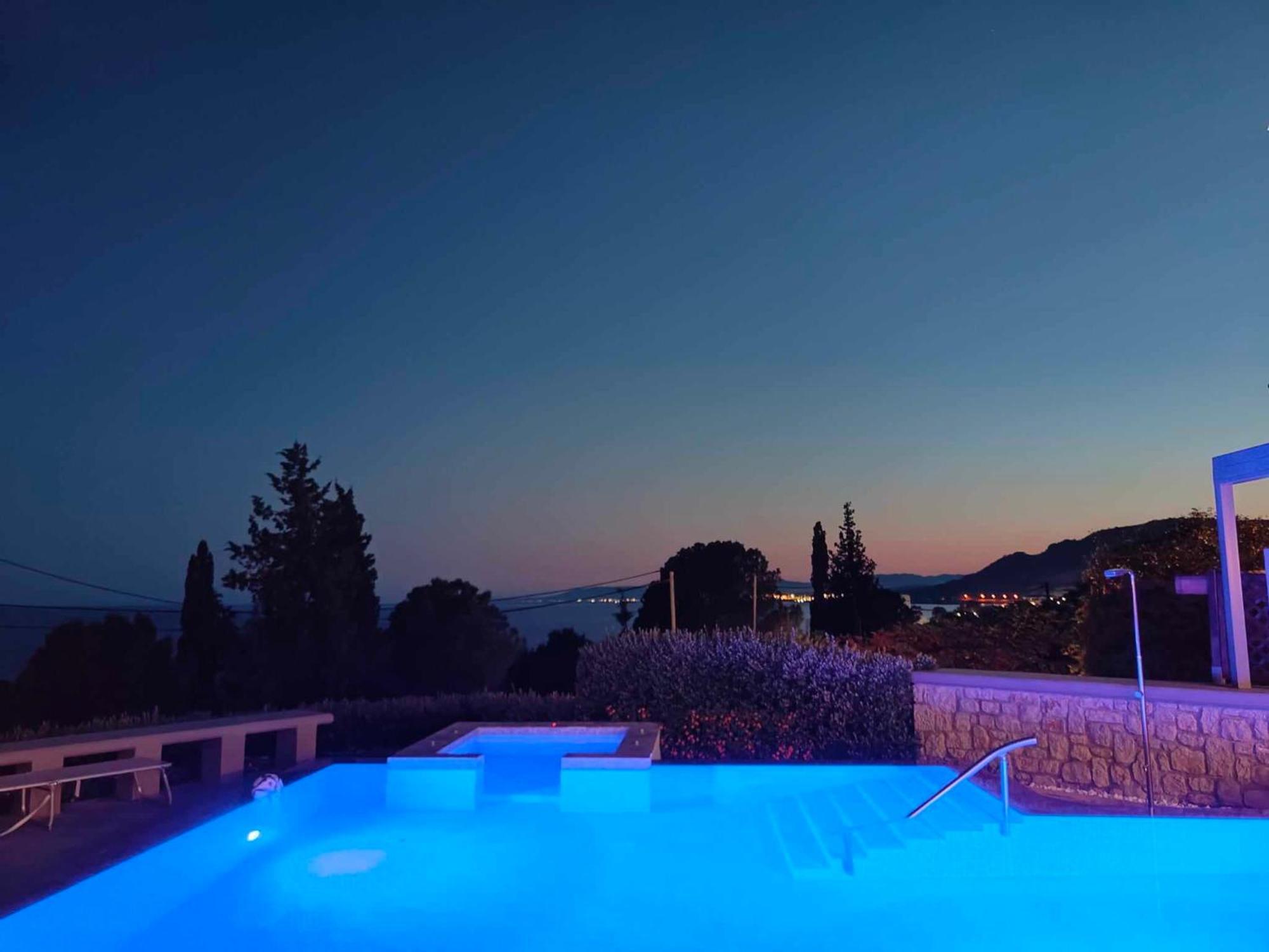 Villa Costamare - Enjoy Lazy Days On The Private Pool-Jacuzzi Pefki  Bagian luar foto